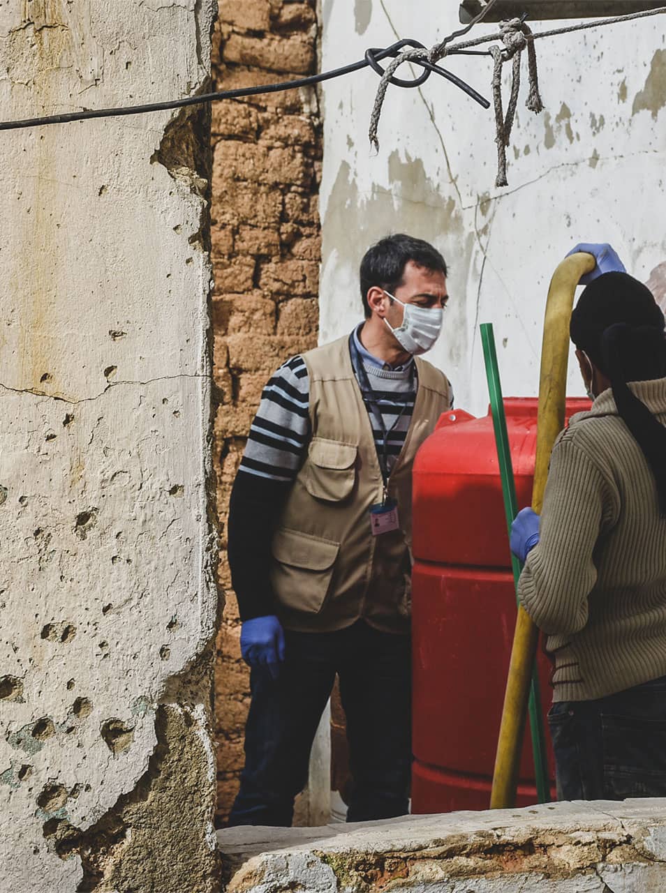 Shelter and Infrastructure Officers supervise a safe-water operation in Eastern Ghouta, Rural Damascus, Syria